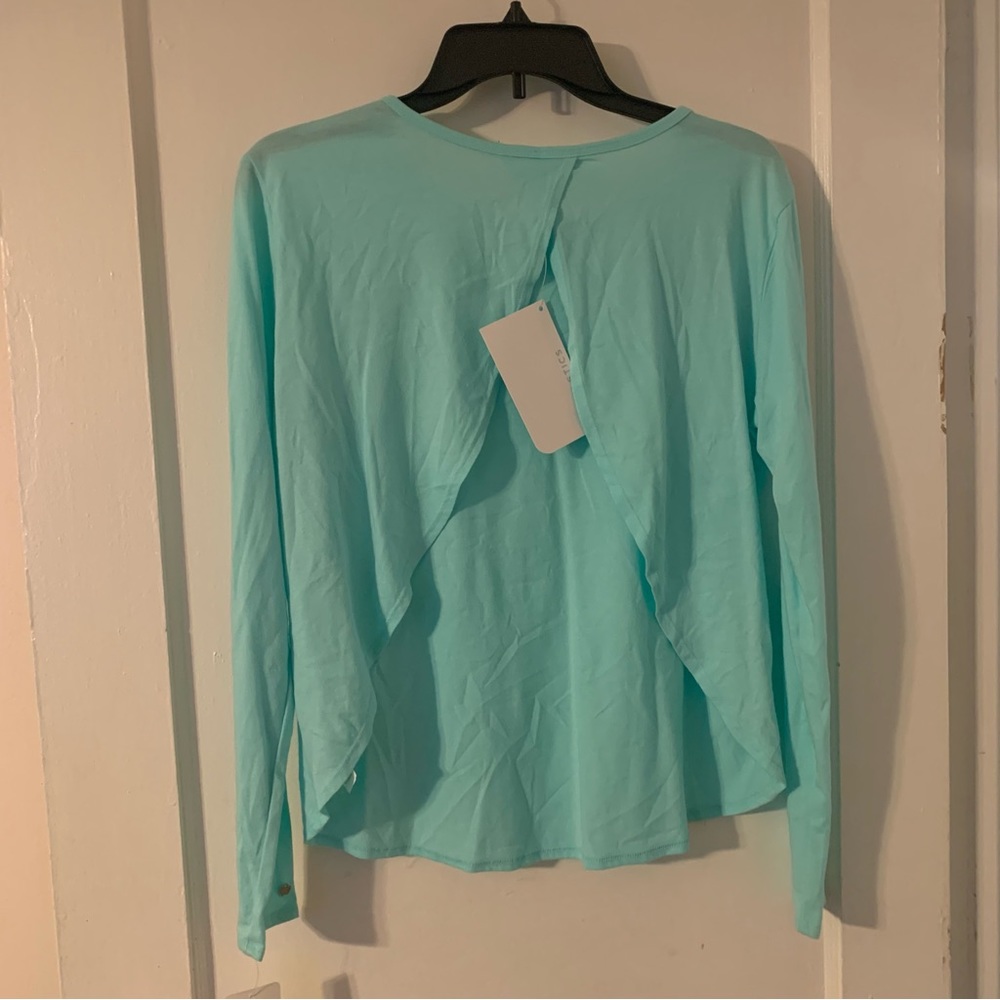Fabletics Split-Back Top - Picture 2 of 3